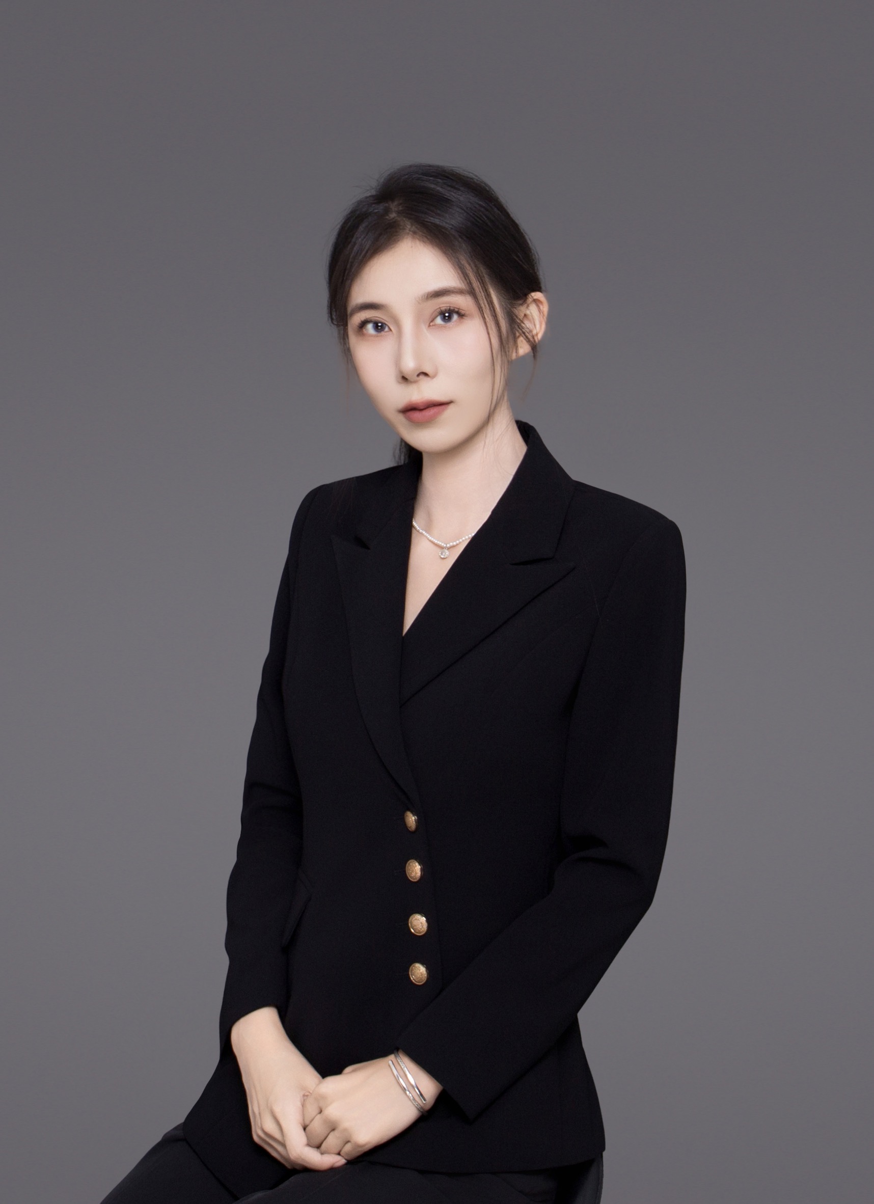 王龙月律师职业照片